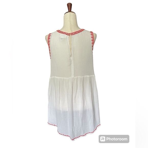 NWOTags For The Republic Red and White Embroidered Tunic Top - Picture 3 of 6